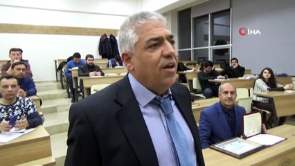 Baba-oğul aynı sıradan mezun oldu