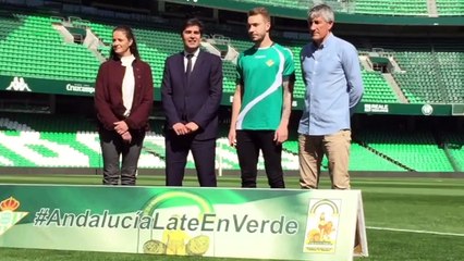 Presentación de las Camisetas de Calentamiento por el Día de Andalucía