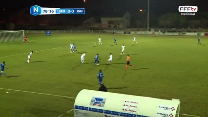 Ouverture du score de Rodez !!! Sur une contre-attaque bien mené TERTEREAU reçoit la balle dans la surface et ajuste sa frappe. 0-1 pour Rodez !