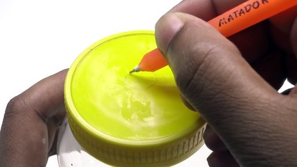 Savvy inventor shows how you can make a simple home-made juicer