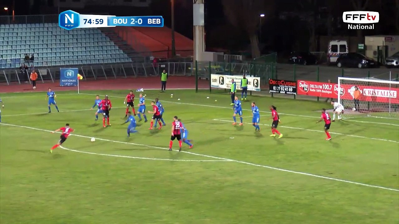 Succession de frappes contrées par la défense