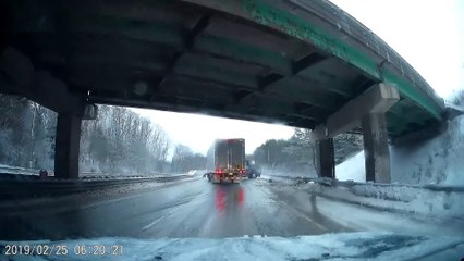 Semi Truck Slides Out on I-95