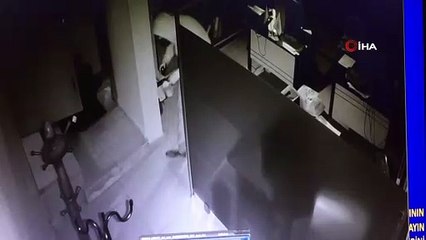 Kasa hırsızları kamerada