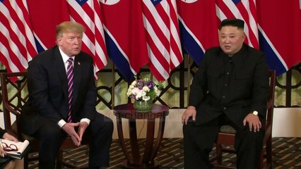 Takimi i dytë. Trump dhe Kim shtrëngojnë duart - Top Channel Albania - News - Lajme