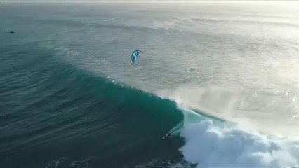 Kitesurf: Mitu Monteiro vola sulle onde