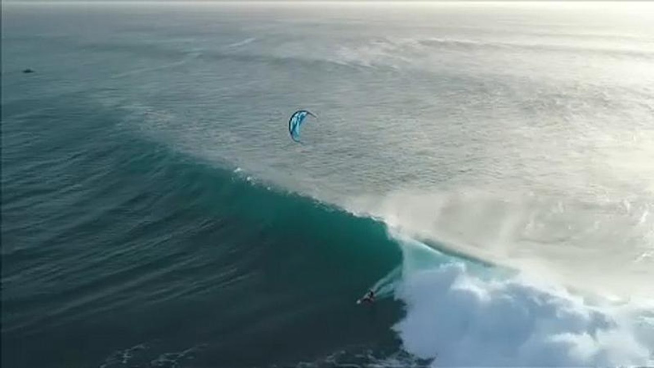 Kitesurf: Mitu Monteiro vola sulle onde