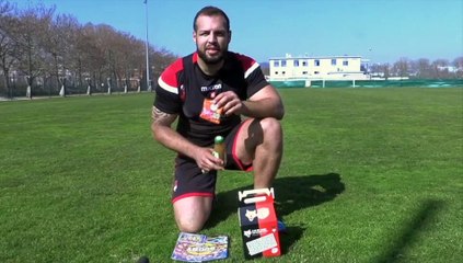 Thibaut Regard prépare la Box des P'tits LOU pour LOU/CO