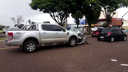 Mulher fica ferida em acidente na Rua Paraná