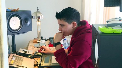 فنانون فلسطينيون يستعيدون الأغاني التراثية بمزجها بموسيقى الكترونية