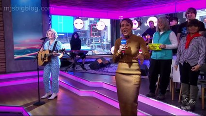 American Idol's Maddie Poppe Sings Little Things GMA