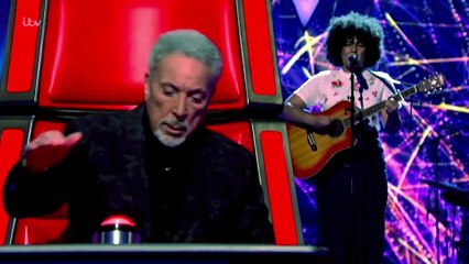 Ruti Performance Budapest The Voice - Bay Tom Jones