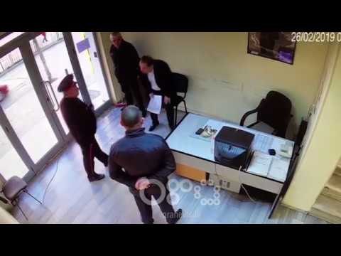 Ora News – Shkarkohen 11 punonjës të ARRSH-së, nuk lejohen të marrin sendet personale