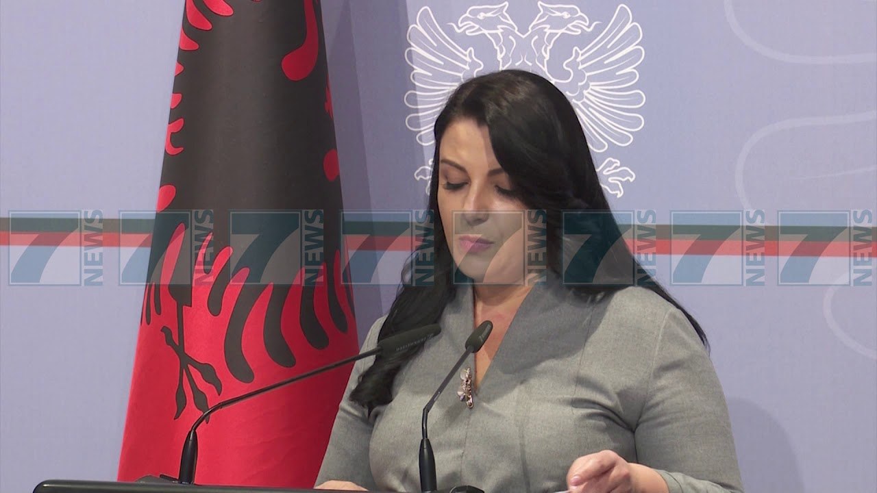 SHTYHET VENDIMI PER NDALIMIN E MAKINAVE TE VJETRA MBI 10 VJET - News, Lajme - Kanali 7