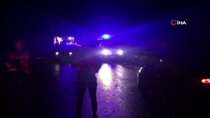 Araç gölete uçtu 2 kişi öldü 3 kişi yaralandı