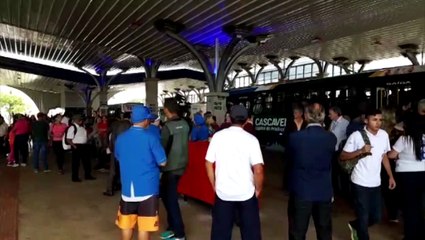 Vendedores ambulantes recebem 'estações sociais' para atuarem no Terminal Oeste