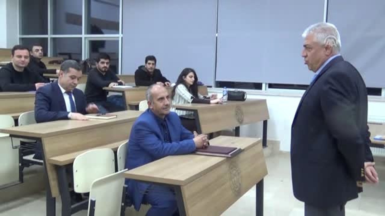 Muş'ta Baba ve Oğlu Birlikte Mezun Oldu