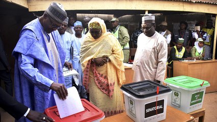 بخاري يفوزر برئاسة نيجيريا مجددا.. ومرشح المعارضة يرفض النتائج