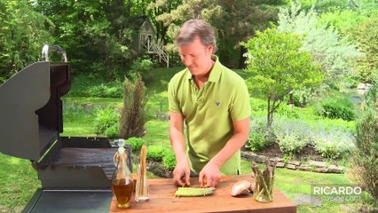 Griller les asperges et les champignons