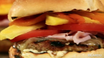 Hamburgers hawaïens au porc