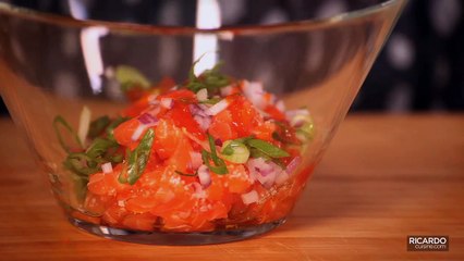 Cuisiner un maki au tartare de truite épicée