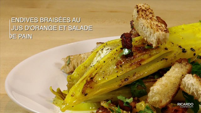 Endives braisées au jus d'orange et salade de croûtons de pain