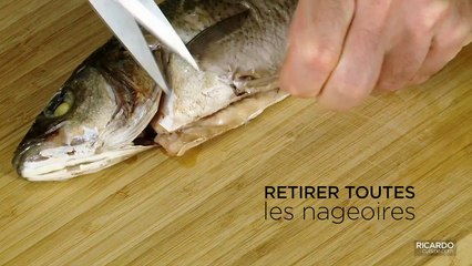 Comment prélever les filets d'un poisson cuit entier