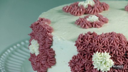 How to Make 3D Flowers with Icing