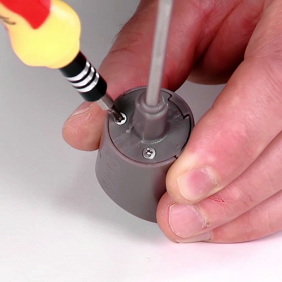 How to change the thermometer spatula battery - Vidéo Dailymotion