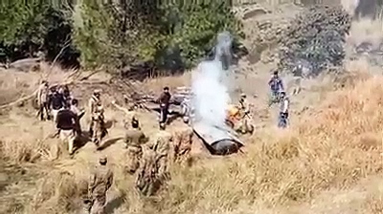 The downed IAF aircraft of Wing Commander Abhinandan Varthaman being transported.