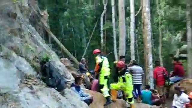 Desabamento de mina deixa desaparecidos na Indonésia