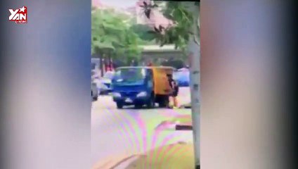 Cú hạ đẹp mắt trong 1 giây của anh Tây dành cho tài xế xe tải "hổ báo"