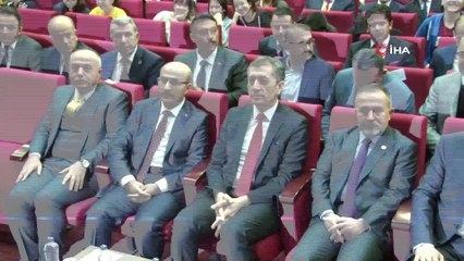 Bakan Selçuk bisiklete bindi