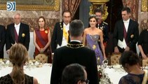 La reina Letizia vuelve a ganar por goleada al estilismo de Begoña Gómez