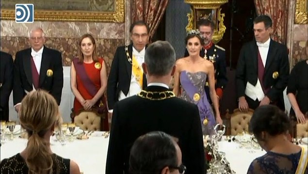 La reina Letizia vuelve a ganar por goleada al estilismo de Begoña Gómez