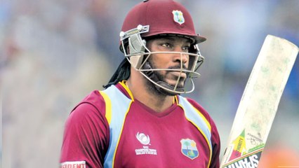 WI vs Eng : Chris Gayle Completes 10,000 ODI Runs And 500 Sixes | Oneindia Telugu