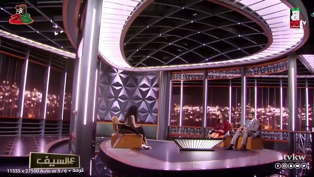 فيديو عبير سندر تتلقى رسالة رومانسية من خطيبها البريطاني على الهواء