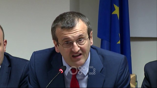 Eurodeputeti: Në BE lajmet e rreme vijnë nga Kremlini, në Shqipëri nga qeveria dhe opozita