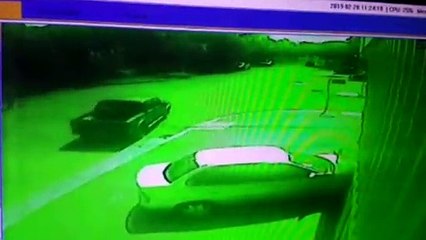 Câmera flagra colisão na Rua General Osório