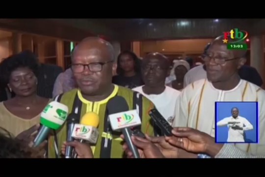 RTB/Le couple présidentiel organise un diner d’hommage aux cinéastes africain au palis de Kossyam