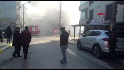 Kocaeli Nalburda Çıkan Yangında Piknik Tüpleri Patladı