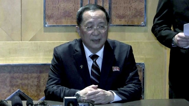 [현장영상] 제재 해제하면 핵물질 영구적 폐기할 것 ...北 리용호 외무상 긴급 기자회견 / YTN