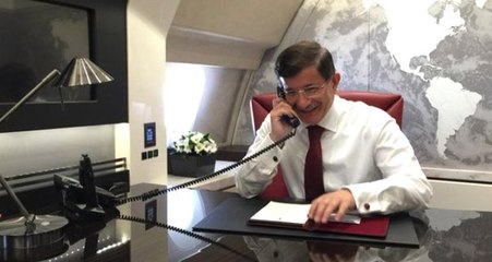 Parti Kuracağı Konuşulan Ahmet Davutoğlu'ndan Dikkat Çeken İfadeler: Türkiye İçin Çalışmak Borcumuzdur