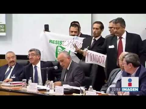 Empleados protestaron contra el líder del Sindicato del IMSS