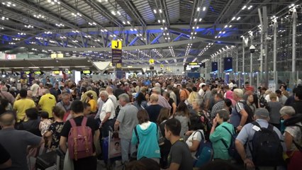 Bangkok airport in chaos after India-Pakistan conflict