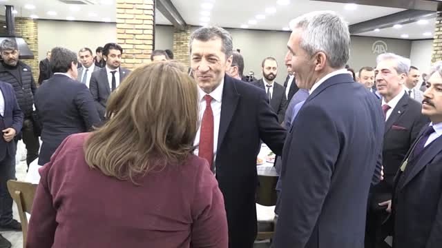 Bakan Selçuk, Adana Büyükşehir Belediyesince Yaptırılacak Üç Okulun Protokol İmza Törenine Katıldı