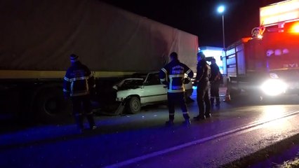 Otomobil ile tır çarpıştı: 4 yaralı - KIRIKKALE