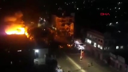 Dha Dış - Somali'de Bomba Yüklü Araç Patladı 5 Ölü