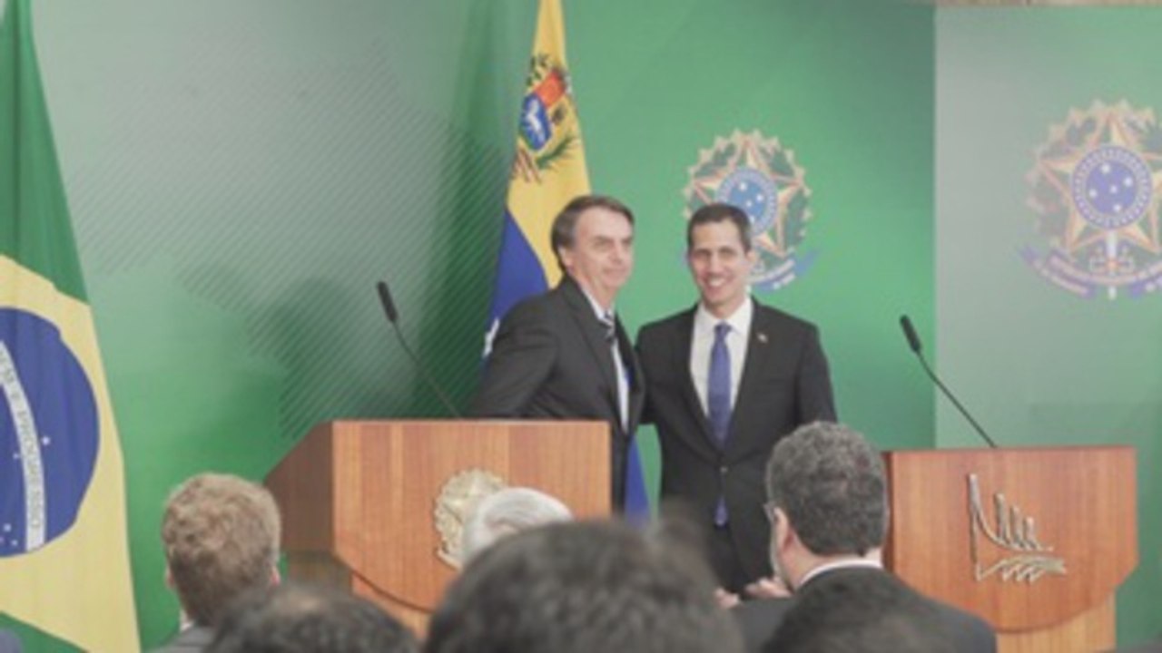 Guaidó dice que "no se puede vivir en paz" cuando "masacran" a un pueblo