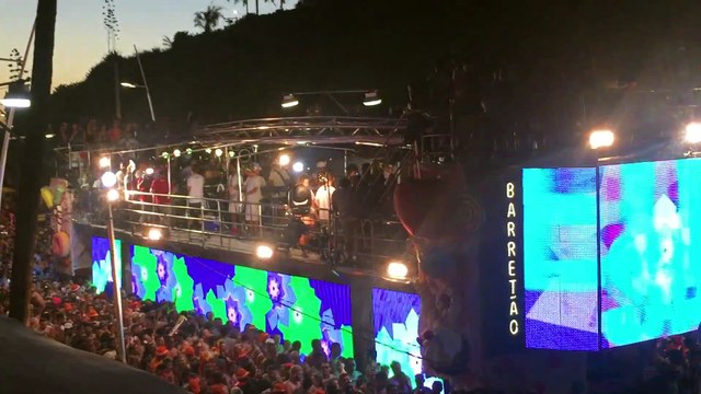 Ivete Sangalo BLOCO CERVEJA & CIA (Carnaval de Salvador