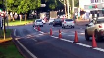 Internauta flagra motoristas fazendo conversão à esquerda da Av. Brasil para Av. Barão do Rio Branco